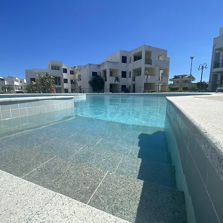 San Rocco Two Bed San Rocco 5b2 2 Appartement *